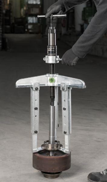 KUKKO 11-1-A3 Heavy-Duty 3-Jaw Universal Puller – 520 mm Spread