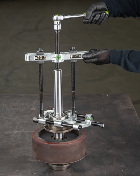 KUKKO 17-C Bearing Separator & Puller Set – 4 Piece Kit (25–155 mm)